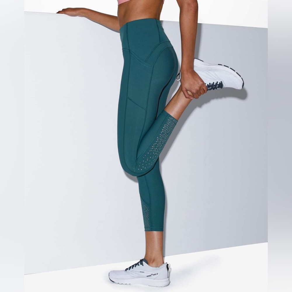 Lululemon | Tight Stuff High-Rise | Size 4 | $148 MSRP
